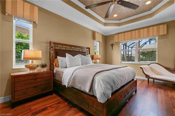 383 Cypress Way W, Naples, Florida 34110