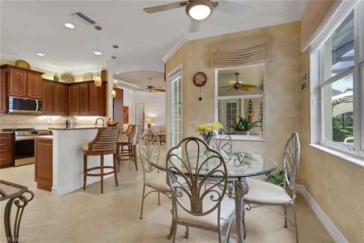 383  Cypress W WAY, Naples, FL 34110