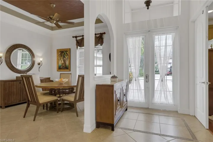 383  Cypress W WAY, Naples, FL 34110