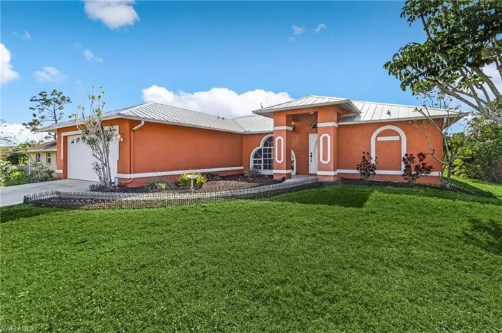 18484  Narcissus  RD, Fort Myers, FL 33967