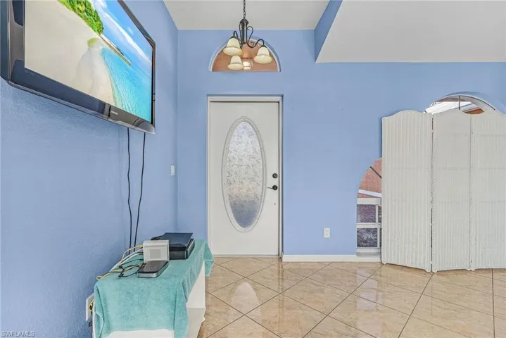 18484  Narcissus  RD, Fort Myers, FL 33967
