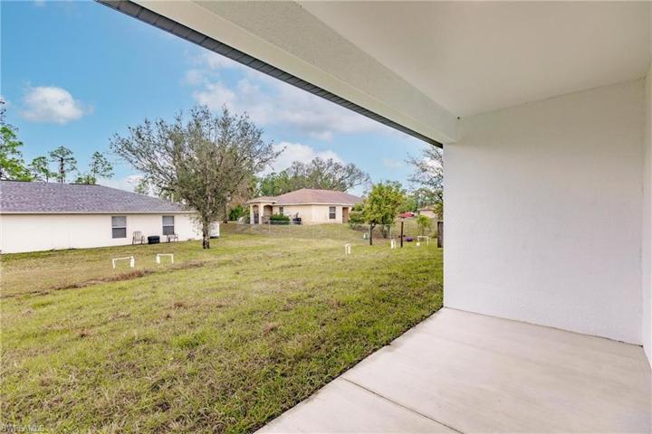 5036-5038  Jones  DR, Lehigh Acres, FL 33973