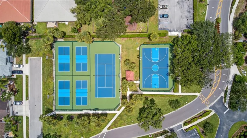 8431 Hollow Brook Cir, Naples, Florida 34119