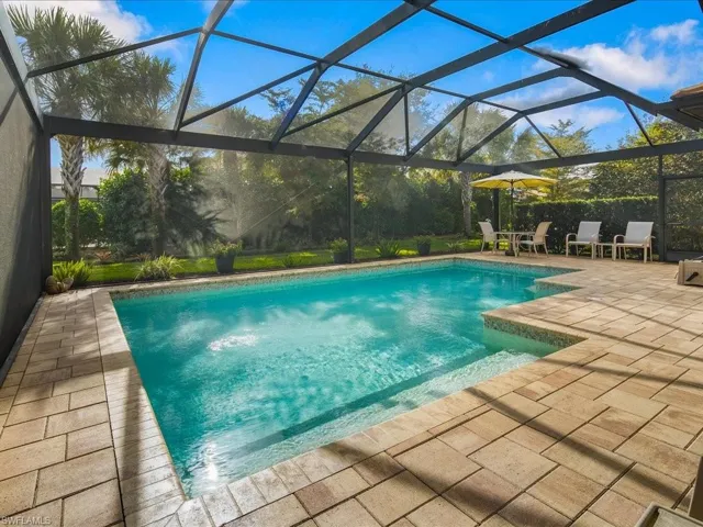7263  Live Oak  DR, Naples, FL 34114