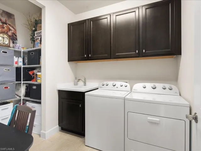 7263  Live Oak  DR, Naples, FL 34114