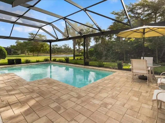 7263  Live Oak  DR, Naples, FL 34114