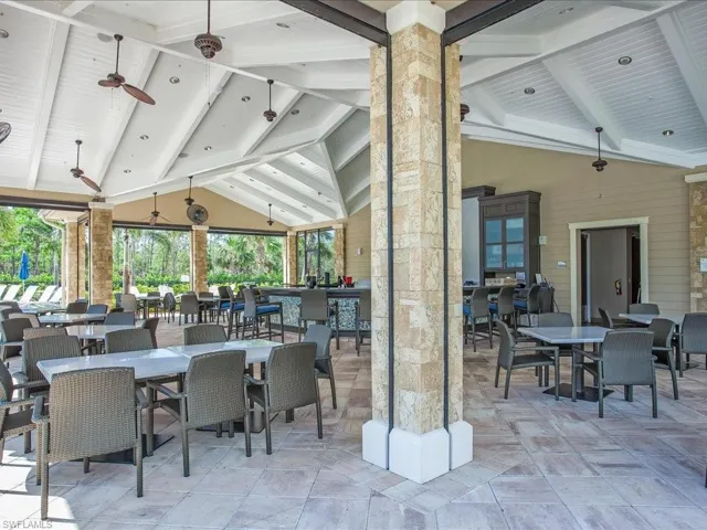 7263  Live Oak  DR, Naples, FL 34114