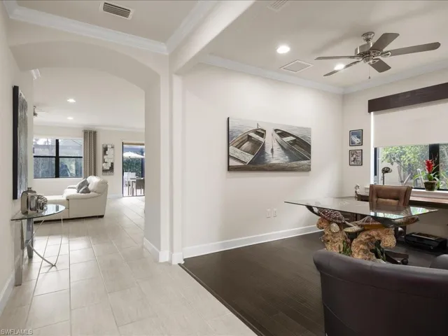 7263  Live Oak  DR, Naples, FL 34114