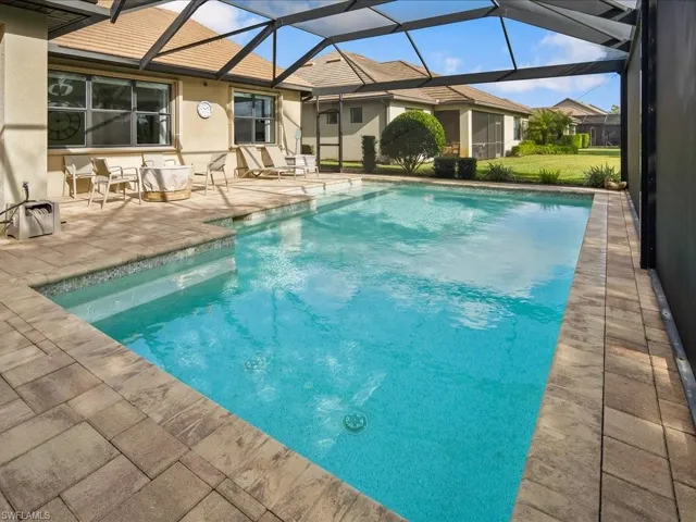 7263  Live Oak  DR, Naples, FL 34114