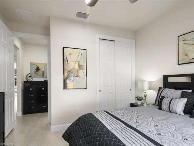 7263  Live Oak  DR, Naples, FL 34114