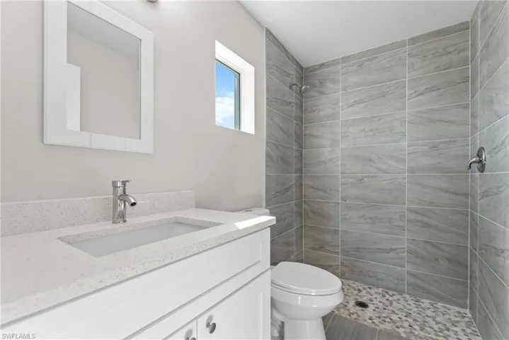 3731 NE 12th  PL, Cape Coral, FL 33909