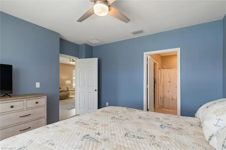 Primary bedroom has a en suite