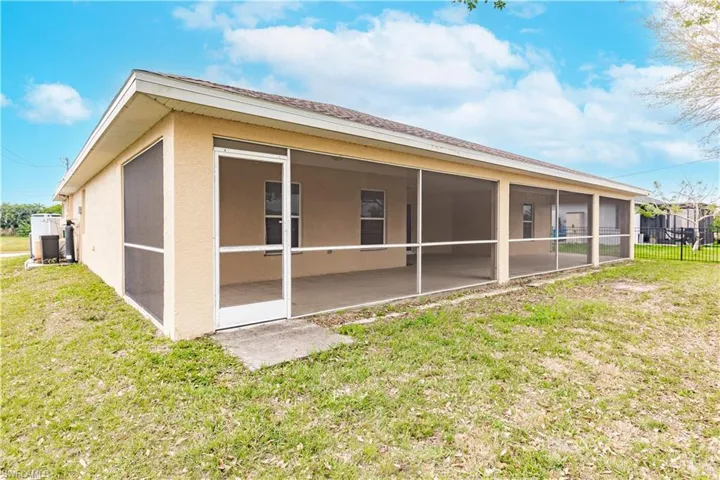 2225 NE 15th TER, CAPE CORAL FL 33909