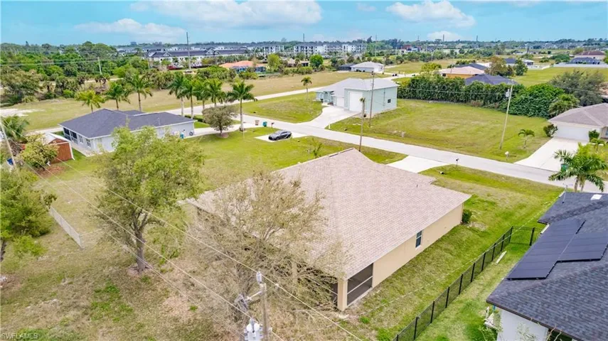 2225 NE 15th TER, CAPE CORAL FL 33909