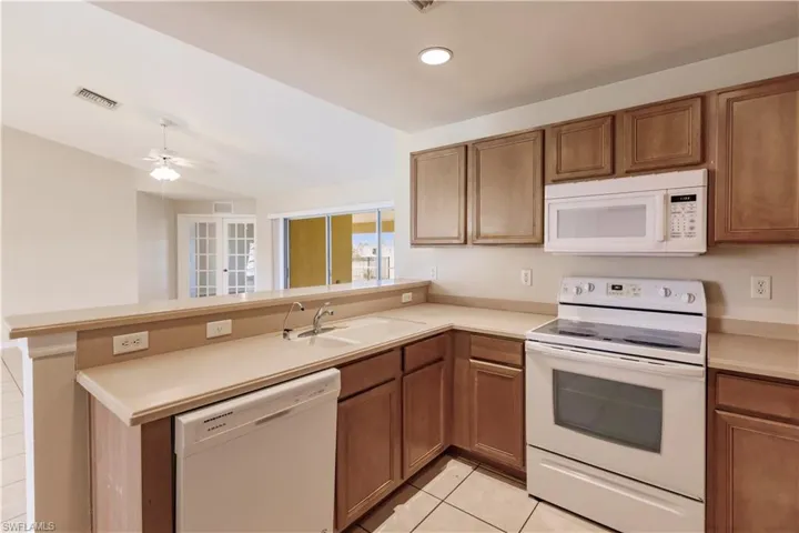 2225 NE 15th TER, CAPE CORAL FL 33909