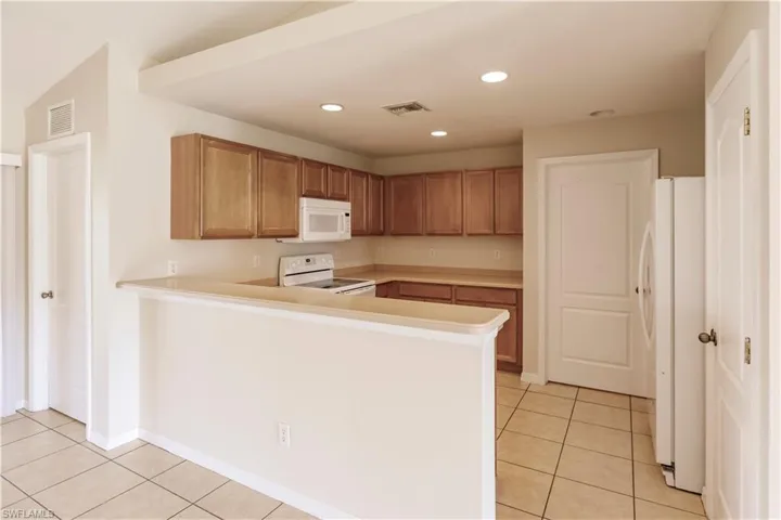 2225 NE 15th TER, CAPE CORAL FL 33909