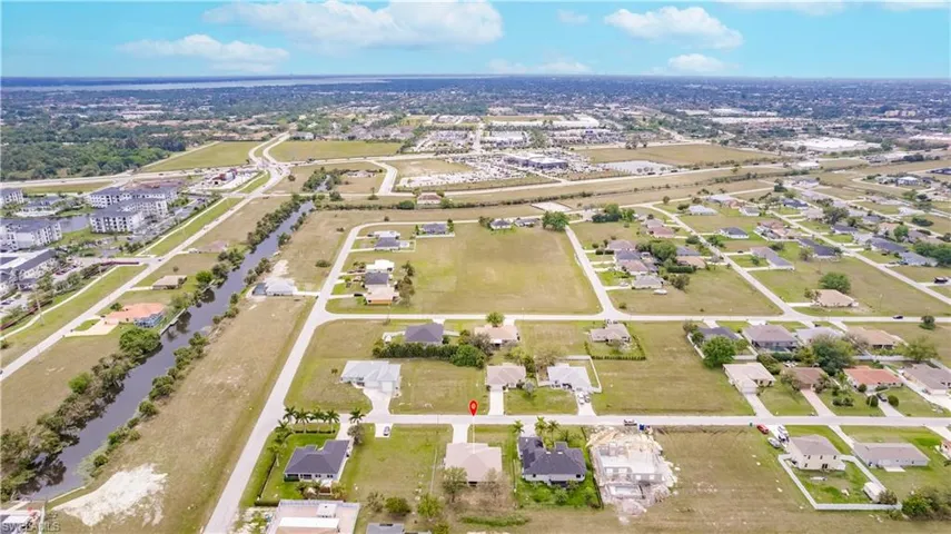 2225 NE 15th TER, CAPE CORAL FL 33909