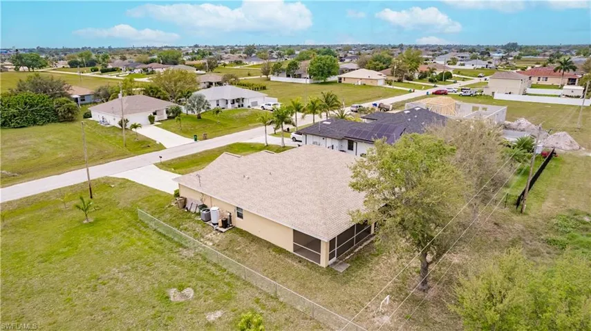 2225 NE 15th TER, CAPE CORAL FL 33909