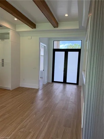 377 2nd St Ne, Naples, Florida 34120