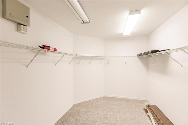 Spacious Walk in Closet