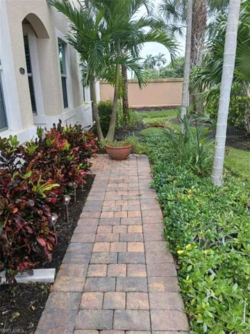 28008  Sosta  LN, Bonita Springs, FL 34135