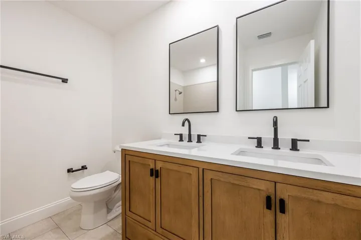 11674 Pointe Circle Dr, Fort Myers, Florida 33908