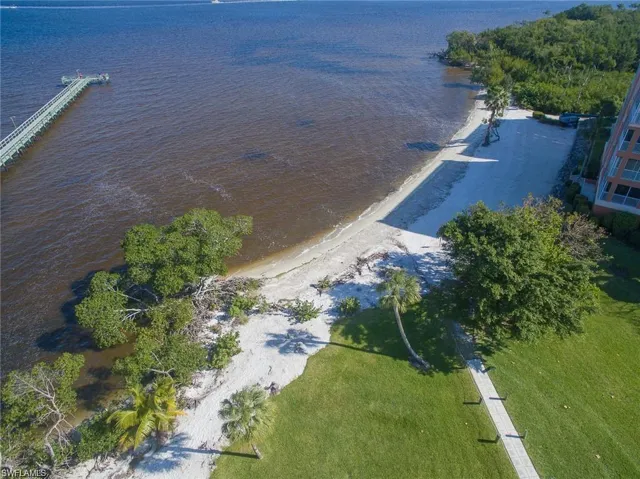 11674 Pointe Circle Dr, Fort Myers, Florida 33908