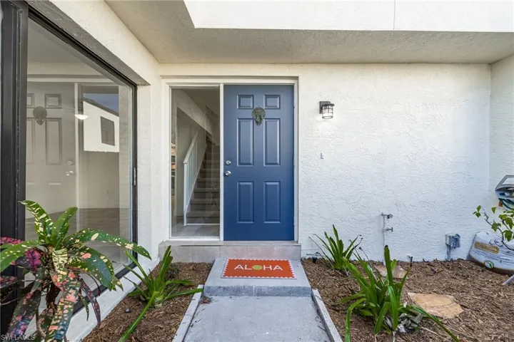11674 Pointe Circle Dr, Fort Myers, Florida 33908