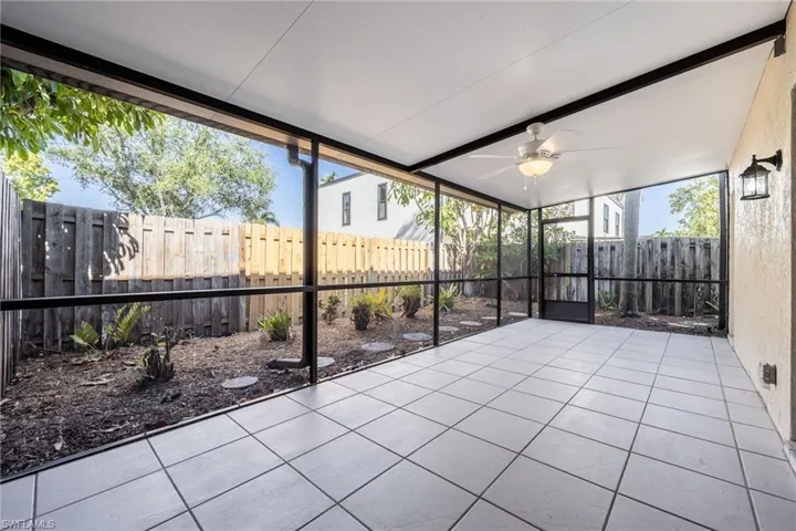 11674 Pointe Circle Dr, Fort Myers, Florida 33908