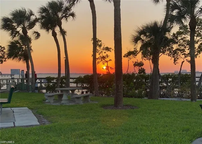 11674 Pointe Circle Dr, Fort Myers, Florida 33908