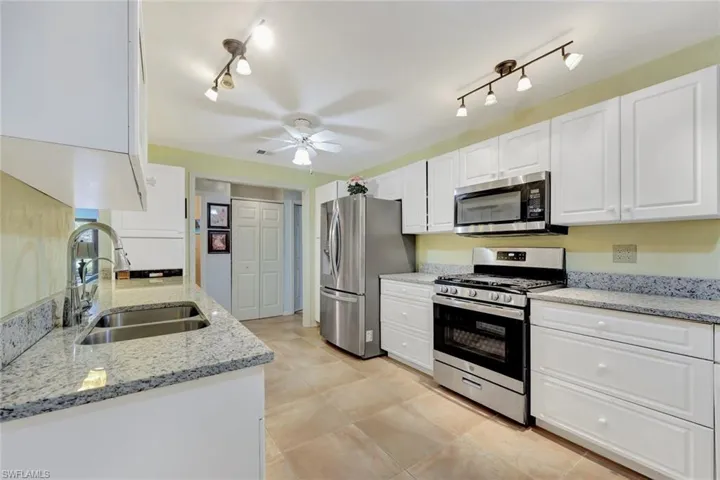 360 16th Ave Nw, Naples, Florida 34120