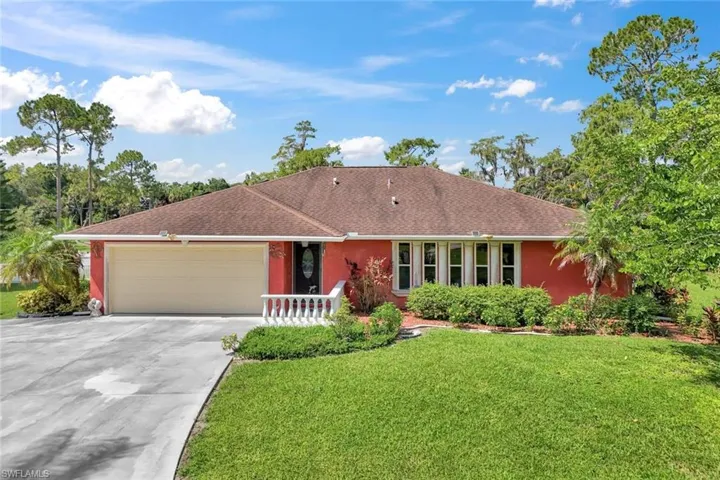 360 16th Ave Nw, Naples, Florida 34120