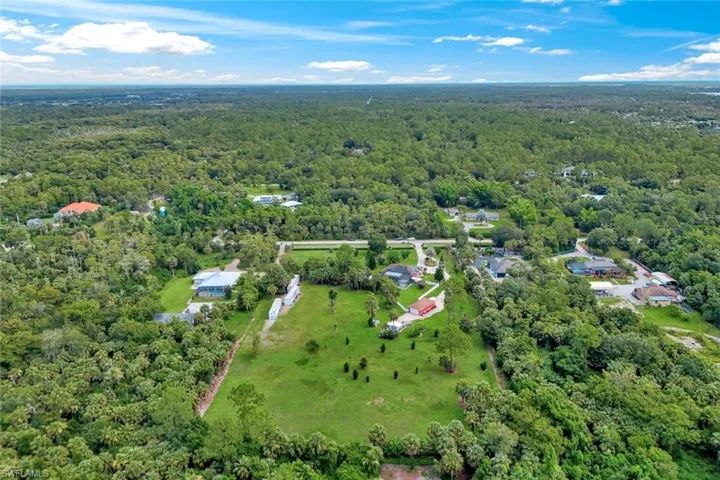 360 16th Ave Nw, Naples, Florida 34120