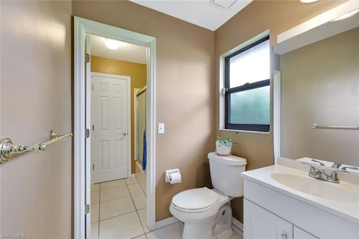 360 16th Ave Nw, Naples, Florida 34120