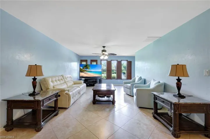 360 16th Ave Nw, Naples, Florida 34120