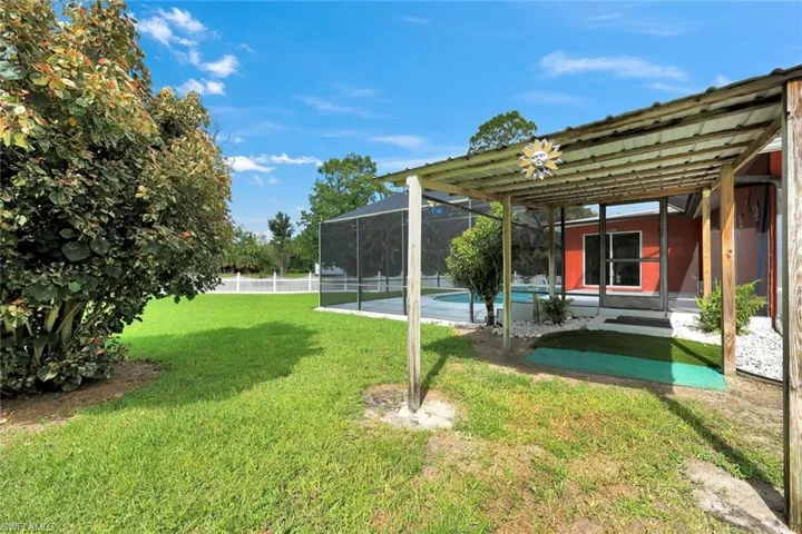 360 16th Ave Nw, Naples, Florida 34120