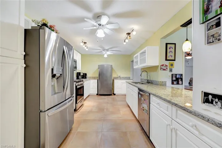 360 16th Ave Nw, Naples, Florida 34120