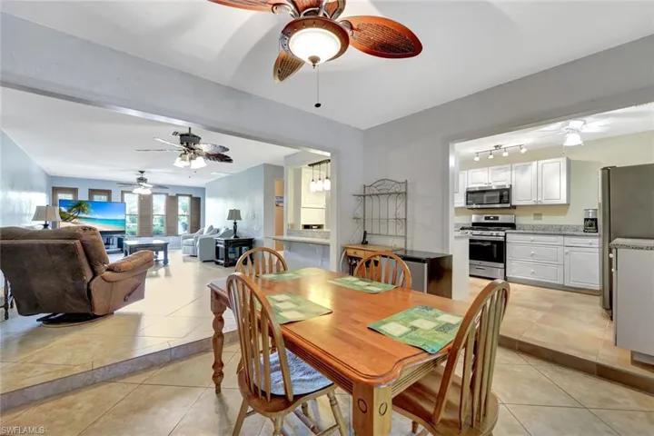 360 16th Ave Nw, Naples, Florida 34120