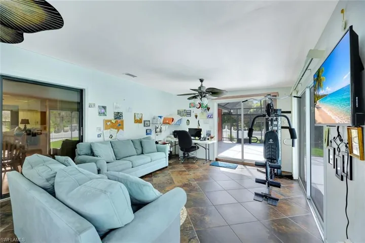 360 16th Ave Nw, Naples, Florida 34120
