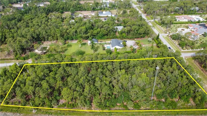 620 Soll St, Naples, Florida 34109