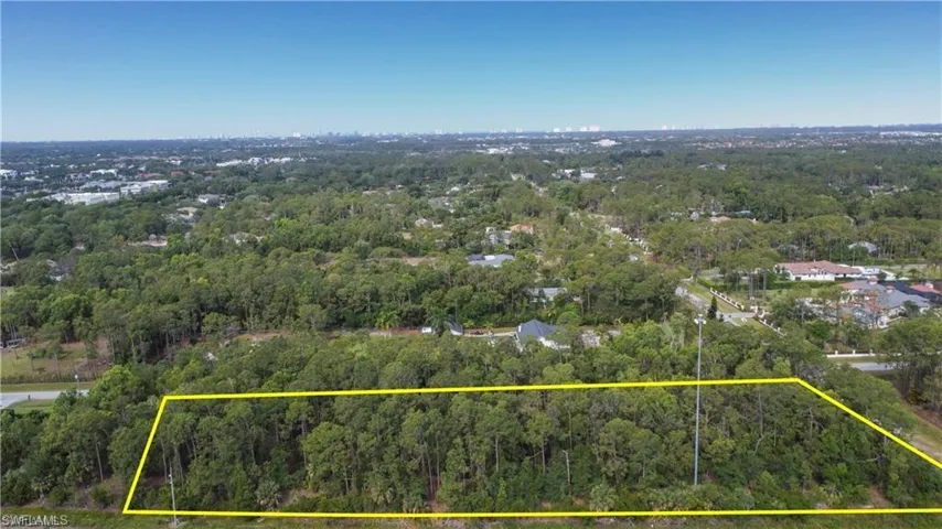 620 Soll St, Naples, Florida 34109