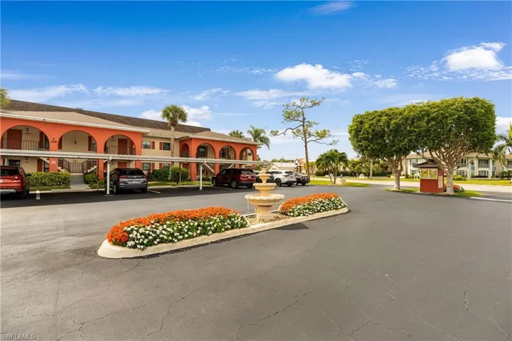 326  Charlemagne  BLVD, Naples, FL 34112