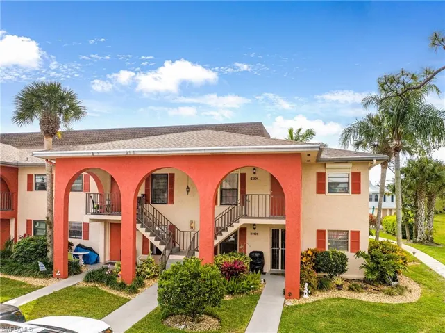 326  Charlemagne  BLVD, Naples, FL 34112