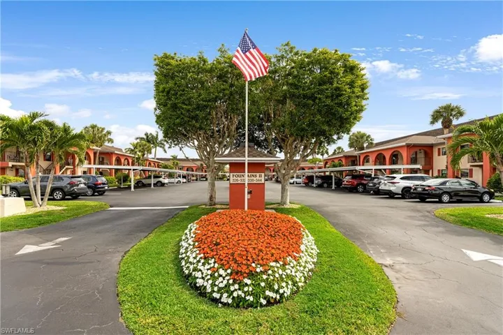 326  Charlemagne  BLVD, Naples, FL 34112