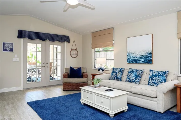 672  100th  AVE, Naples, FL 34108