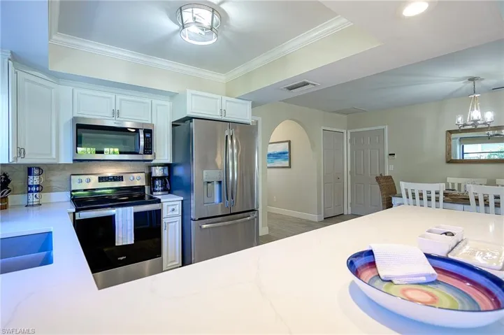 672  100th  AVE, Naples, FL 34108