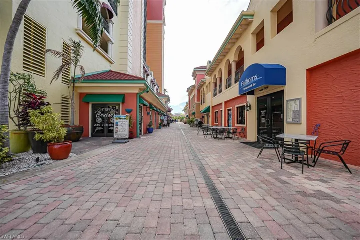 View walk path to local shops and restaurants
