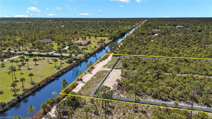 2455  Woodland Estates  RD, Naples, FL 34117