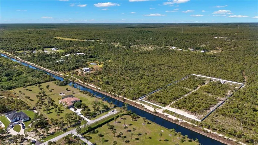 2455  Woodland Estates  RD, Naples, FL 34117