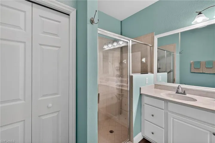 14214  Manchester  DR, Naples, FL 34114